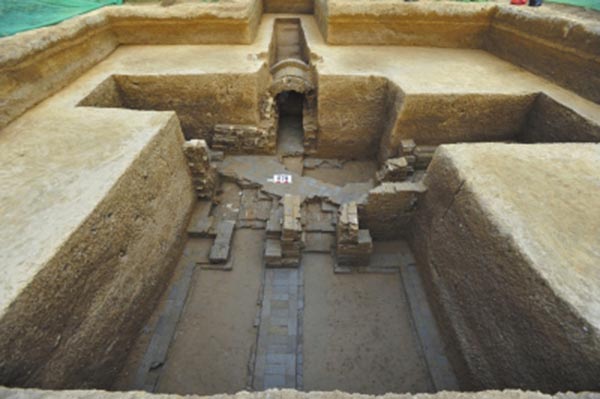 大量战国和汉代墓葬形制多样,为研究战国晚期到汉代以来的考古学