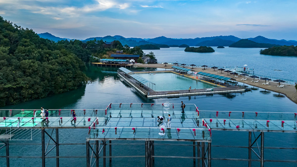 十一这里不堵,从高速服务区直接进庐山西海景区