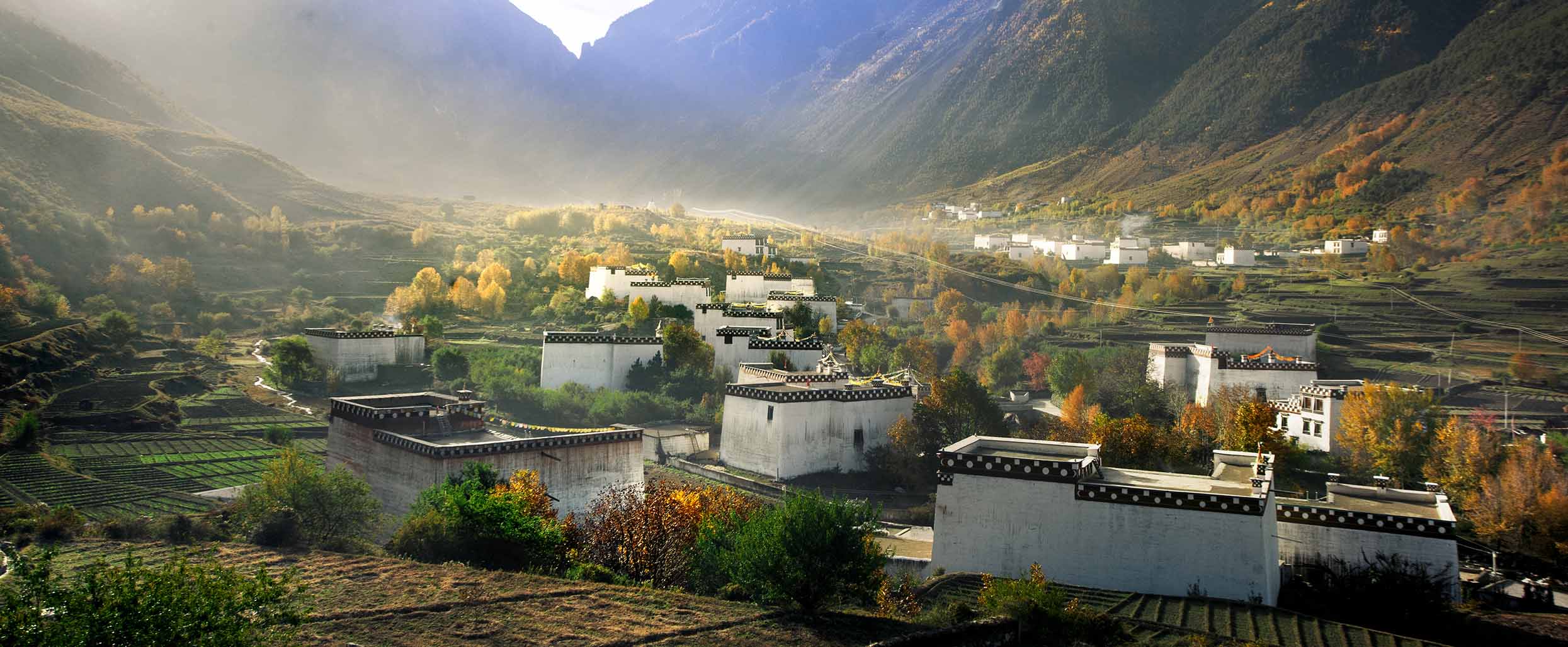 甘孜藏族自治州乡城县,位于四川省甘孜州西南部,地处稻城亚丁