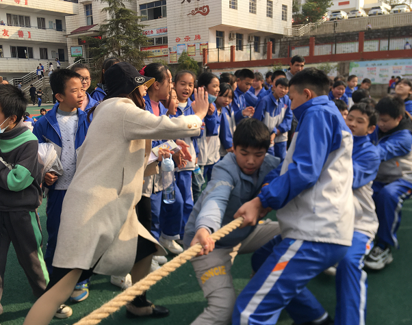 赣州市水西中学举行元旦趣味运动会