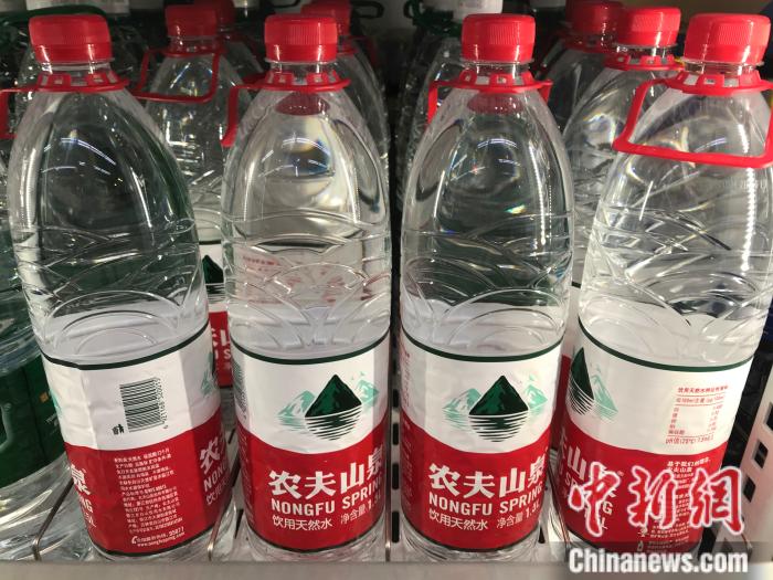 农夫山泉创始人半小时成为中国首富……你贡献了多少瓶水？