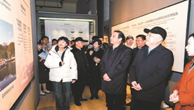  The research team of the Palace Museum came to Jingdezhen for investigation
